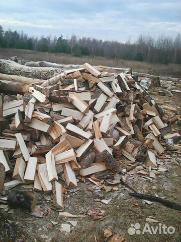 Сухие дрова. Дрова рославль. Распиленные дрова. Кучка дров. Ольховые дрова.