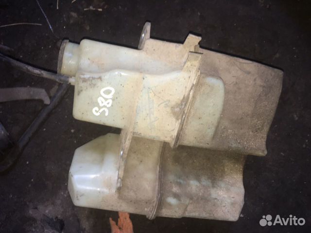 Бачок омывателя Volvo S80