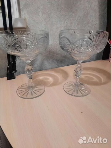 Ваза хрустальная на ножке