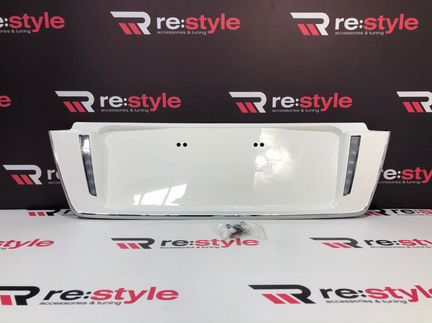 Накладка под номер на 5-ю дверь Lexus LX570 H249