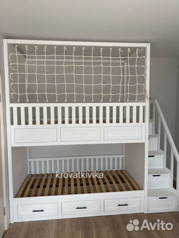 Двухъярусная детская кровать домик из массива