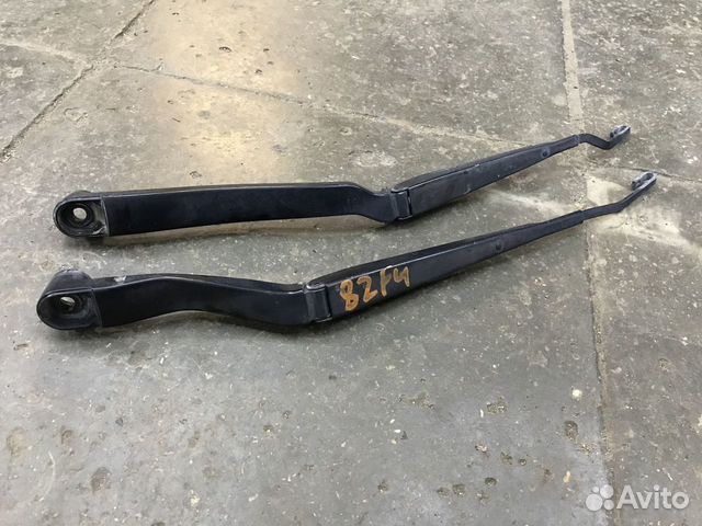 Поводок дворника Chevrolet Camaro V 2010-2015