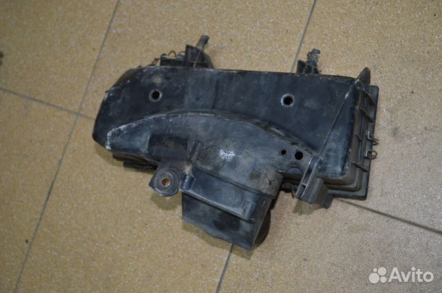 Корпус воздушного фильтра Ауди 80 В3