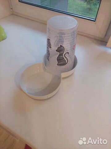 Поилка и кормилка для кошек собак