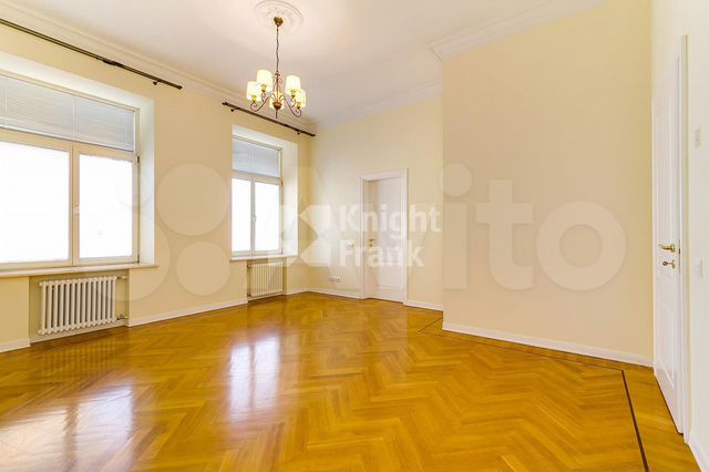 6-к. квартира, 350 м², 5/6 эт.