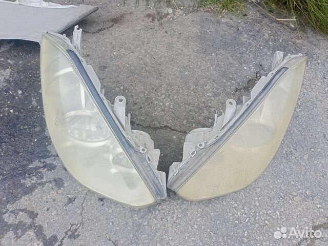 Фары на Toyota Caldina