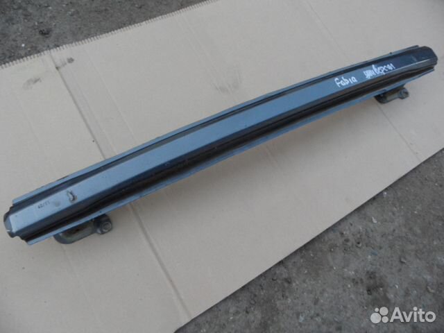 Усилитель заднего бампера Skoda Fabia 2 универсал