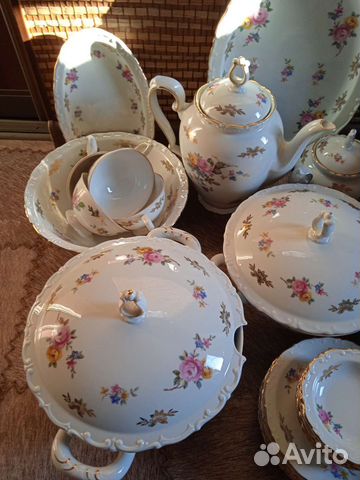 Фарфоровый обеденный сервиз с чайным набором 55 г
