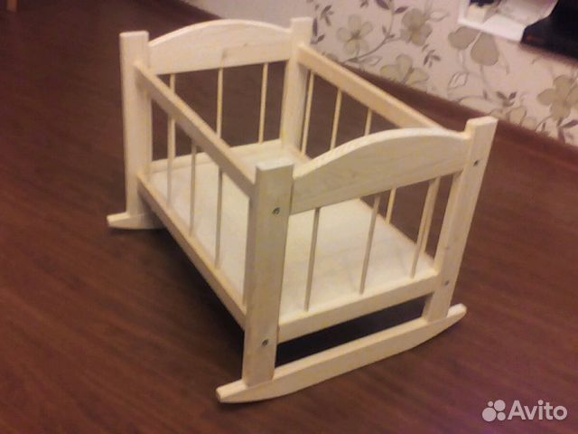 Детская кроватка для кукол
