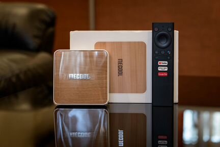 TV приставка Mecool KM6 4/64 с пакетом приложений