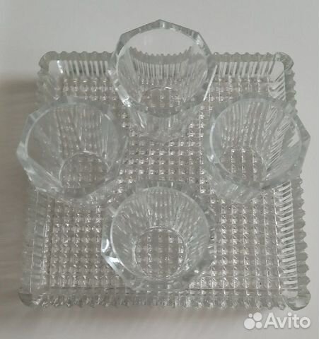 Набор стопок- рюмок на подносе. СССР