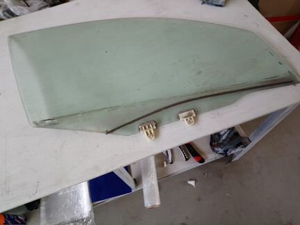 Стекло двери Ниссан Альмера N16