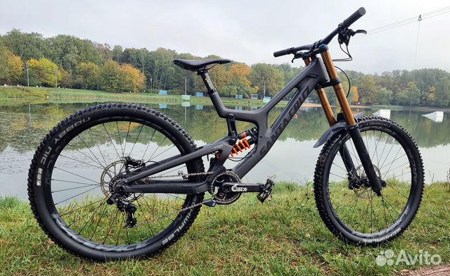 Santa Cruz v10 Carbon cc 2018