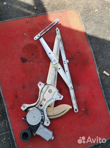 Стеклоподъемник задний левый Daihatsu Yrv M201