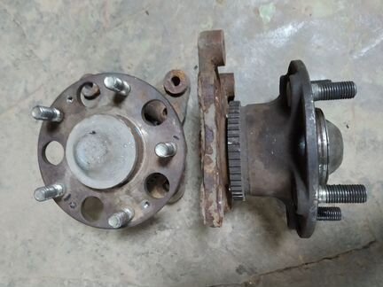 Ступицы задние civic 5d