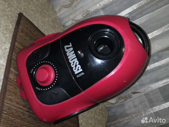 Пылесос Zanussi 1600w SL225B ZAN2305 на запчасти