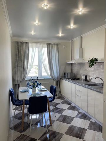 2-к. квартира, 65 м², 7/10 эт.