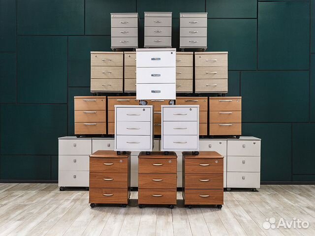 Офисная тумба на колесах с ящиками