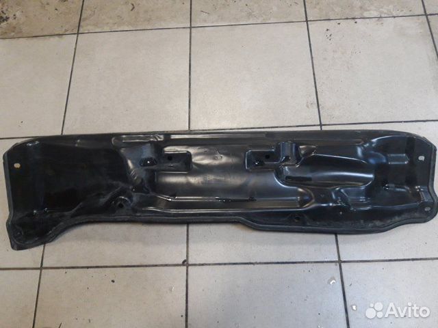 Водосток лобового стекла Volkswagen Polo