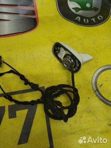 Антена задняя Audi A4 седан 2.0 cdnc 2010