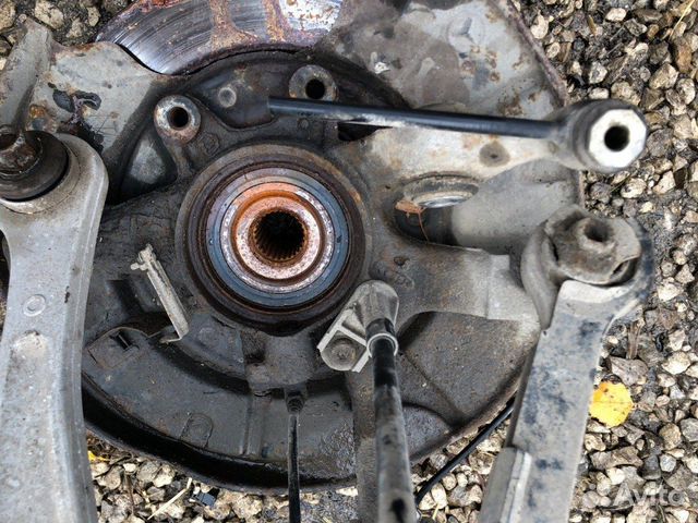 Поворотный кулак задний правый Mercedes Benz S