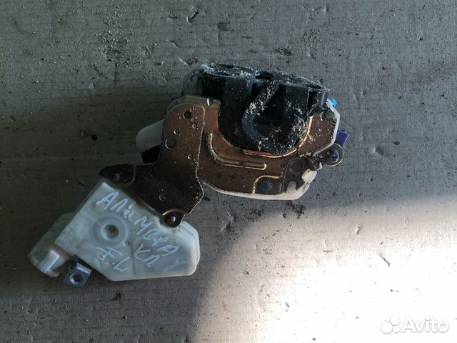 Nissan almera classic замок двери