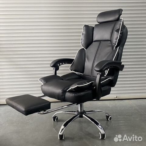 Кресло офисное с подножкой