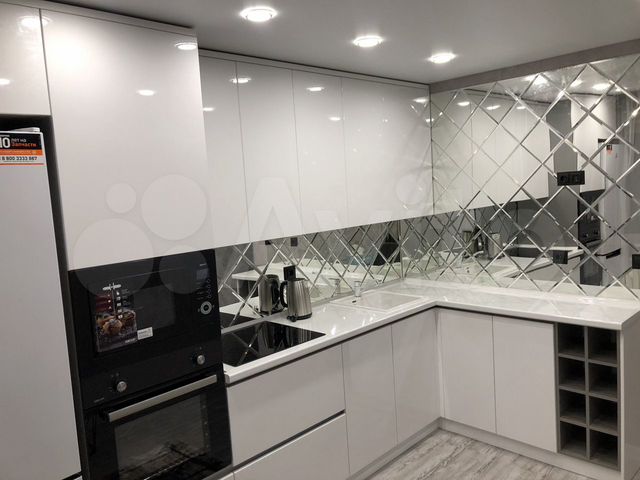 2-к. квартира, 54 м², 1/10 эт.