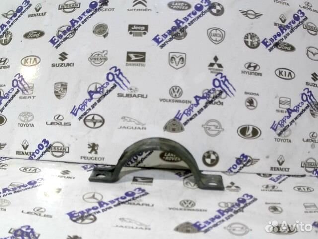 Скоба крепления подвесного подшипника, правого при