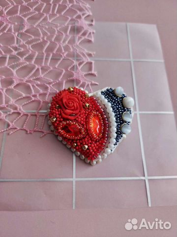 Брошь ручной работы Сердце