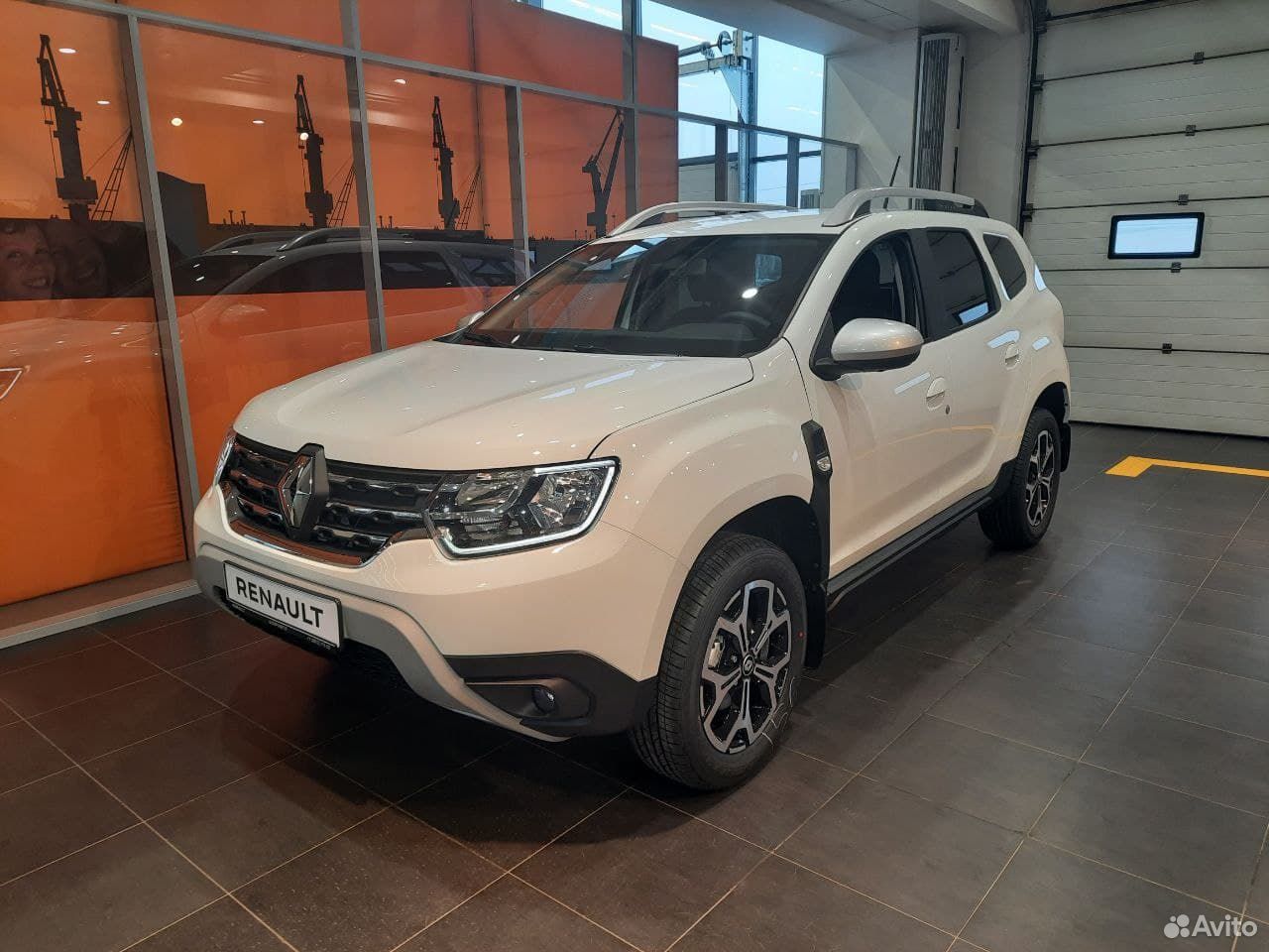Новый дастер краснодар. Дастер белый 2021. Duster 2 белый. Рено Дастер лайф комплектация 2021. Рено Дастер лайф на Малиновского Ростов-на-Дону