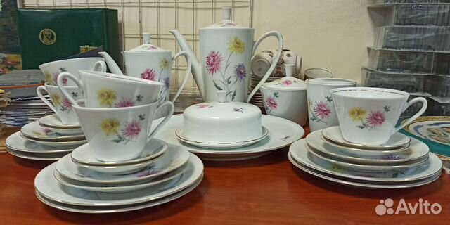 Сервиз чайно-кофейный гдр 60х гг « Астры »
