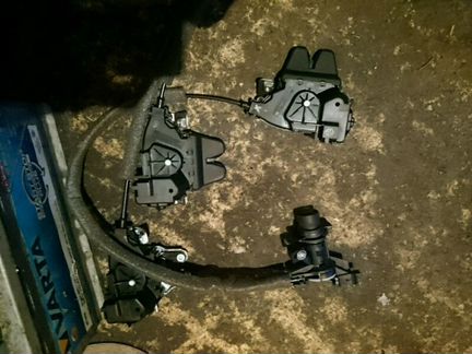 Замок крышки багажника Mercedes W204 W212