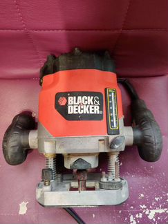 Фрезер Black Decker Kw850e