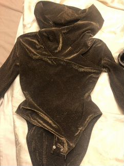 Боди с капюшоном нарядное