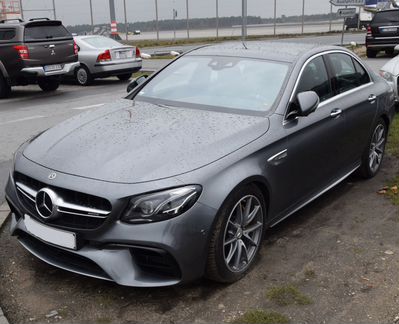 Обвес серый Mercedes E 213 63s AMG