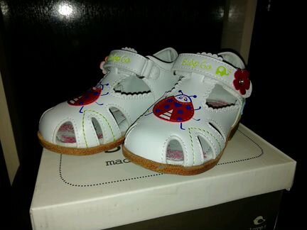 Сандалии для девочки