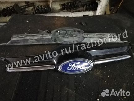 Решетка радиатора Ford Focus 3 дорестайлинг