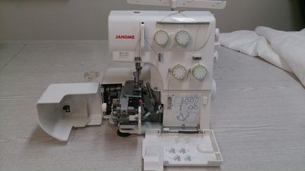 Janome T-72 оверлок