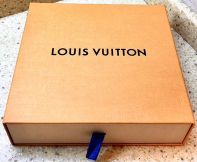 Коробочки и пыльник Louis Vuitton