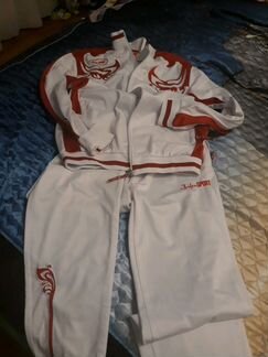 Спортивный костюм