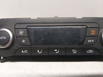 Блок управления климат-контролем Ford Focus 3 CB8