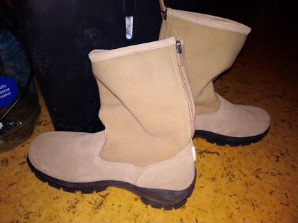 Сапоги женские светло-бежевые р39/40