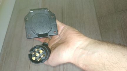 Переходник с американского прицепа 7 pin на нашу 7