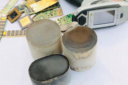 Катализатор Приём / Удаление