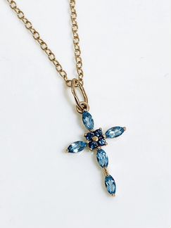 Золотая подвеска с топазами