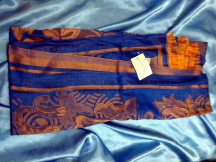 Шейный платок (шарф, шаль) новый, с этикеткой