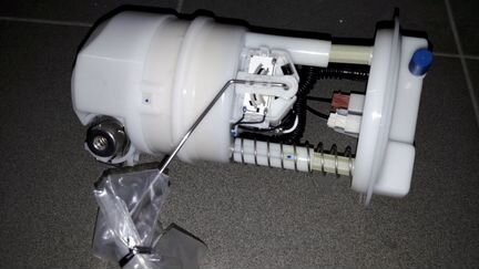 Насос топливный в сборе nissan Note E11/Micra K12