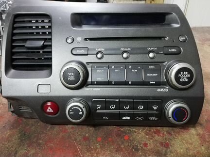 Магнитола штатная Honda Civic 4D 8 в сборе. Цивик