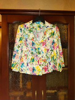 Костюм (юбка и пиджак) размер 50-52